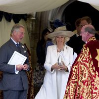 El Príncipe Carlos y la Duquesa de Cornualles en el Castillo de Windsor