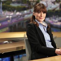 Carla Bruni, entrevistada en televisión