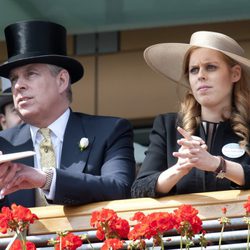 El Duque de York y la Princesa Beatriz en Ascot