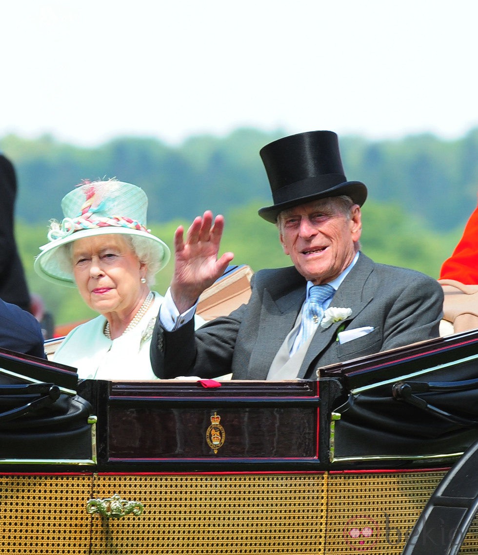 Isabel II y Felipe de Edimburgo en Ascot