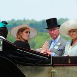 Beatriz de York, Camilla de Cornuales y Carlos de Gales en Ascot