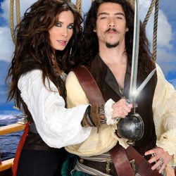 Pilar Rubio y Óscar Jaenada en 'Piratas'