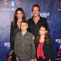 Cindy Crawford y su familia en el estreno de 'Spider-Man'