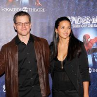 Matt Damon y su mujer en el estreno del musical de 'Spider-Man'