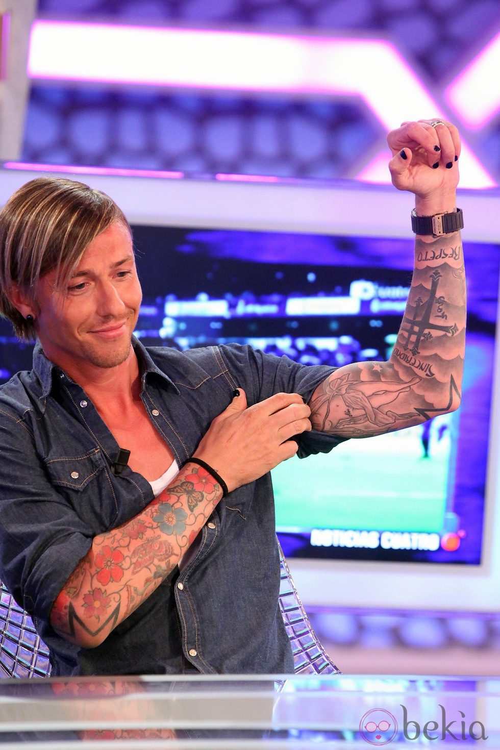 Guti enseña sus tatuajes en 'El Hormiguero'