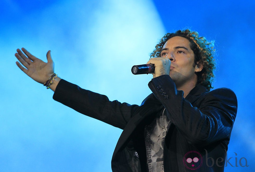 David Bisbal cantando en el concierto 'Lorca somos todos'