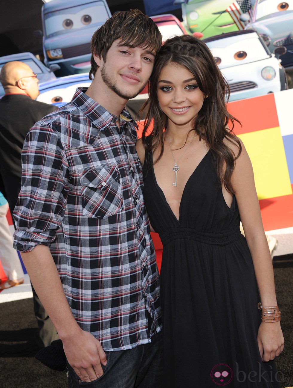 Sarah Hyland y Matt Prokop en el estreno de 'Cars 2'