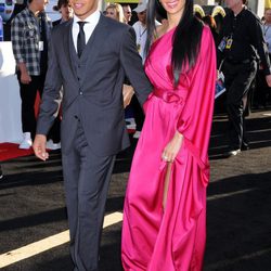 Nicole Scherzinger y Lewis Hamilton a su llegada al estreno de 'Cars 2'