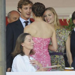 Beatriz Borromeo, Carlota y Pierre Casiraghi en el Concurso Hípico de Monte-Carlo