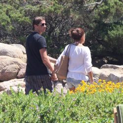 Fernando Torres y Olalla Domínguez cogidos de la mano en Cerdeña