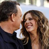 Tom Hanks y Rita Wilson muy cómplices en el estreno de 'Larry Crowne'