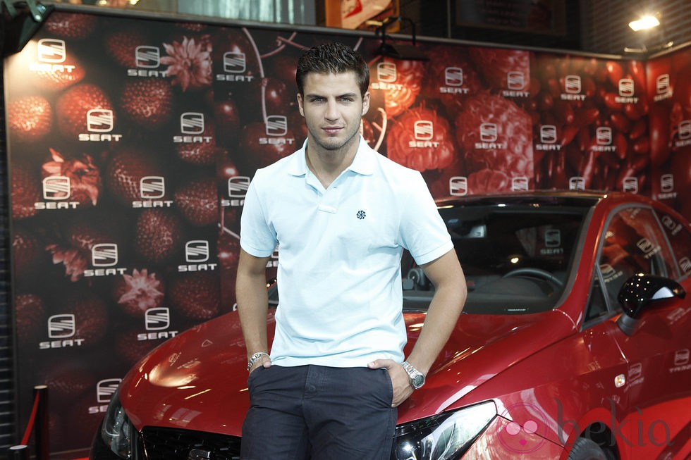 Maxi Iglesias en la presentación de un coche