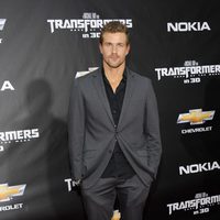 Josh Kelly en la premiere en Nueva York de Transformers 3