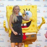 Belén Esteban y Bob Esponja en el Parque de Atracciones