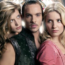 Jonathan Rhys Meyers, Anabelle Wallis y Tamzin Merchant en 'Los Tudor'