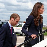 Los Duques de Cambridge toman un avión con destino a Canadá