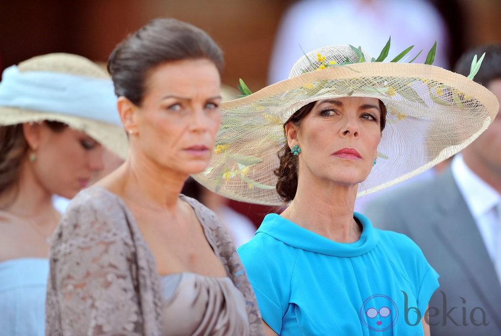 Estefanía y Carolina de Mónaco en la boda civil de Alberto II y Charlene Wittstock