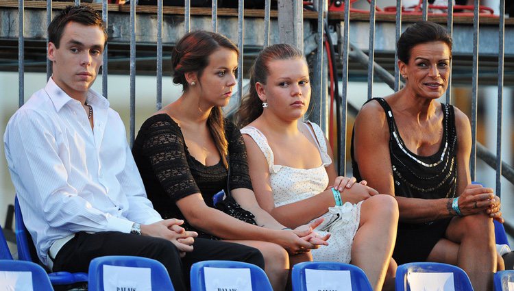 Estefanía de Mónaco y sus hijos en la fiesta tras la boda de Alberto II y Charlene Wittstock