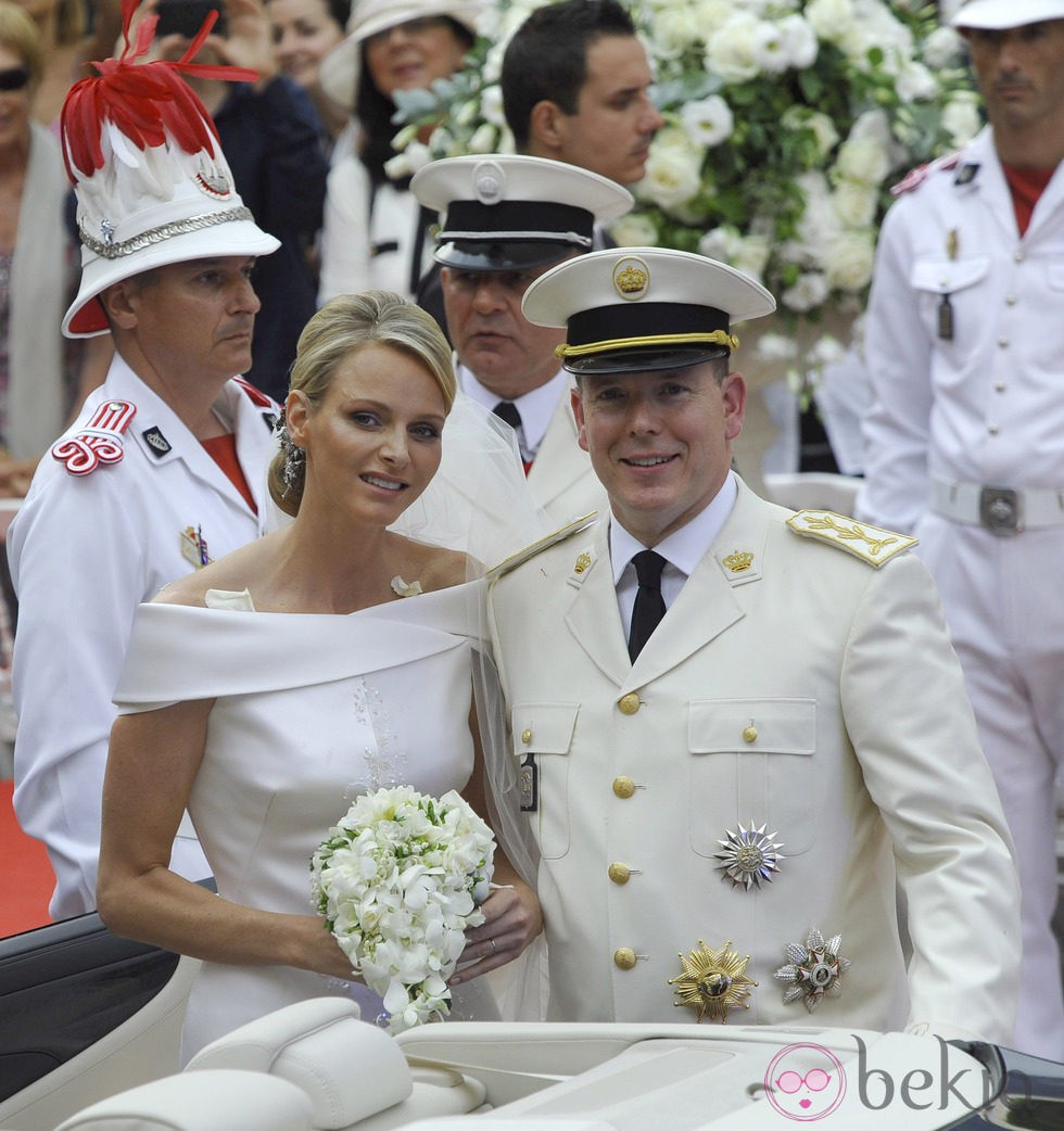 Charlene y Alberto de Mónaco tras su boda religiosa