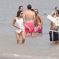 Eva Longoria y sus bolsos llegan a la playa