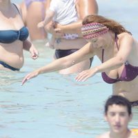 Leire Pajín, al agua patos en Menorca