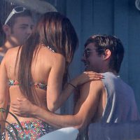 Zac Efron y Ashley Tisdale, cariñosos en la fiesta de cumpleaños de la joven