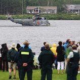 Helicóptero pilotado por el Príncipe Guillermo en Prince Edward Island