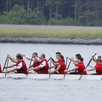 La Duquesa de Cambridge remando en el lago Dalvay