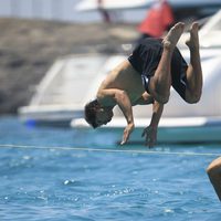 Rafa Nadal se lanza al mar Mediterráneo