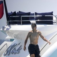 Rafa Nadal a bordo de un barco en Ibiza