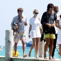 Andrea y Pierre Casiraghi y Beatriz Borromeo en Saint-Tropez