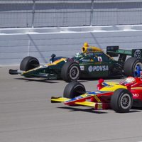 Dan Wheldon al inicio de la carrera