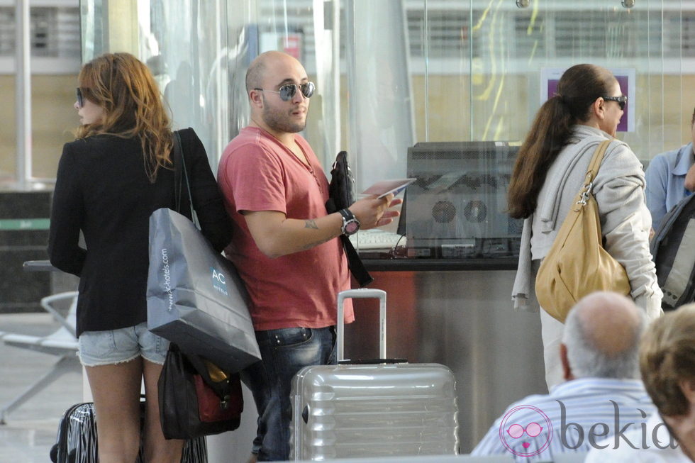 Kiko Rivera, Jessica Bueno e Isabel Pantoja en la estación de Torremolinos