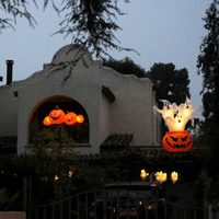 Decoración de Halloween en la casa de Alyson Hannigan