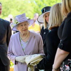 La reina de Inglaterra y el duque de Edimburgo en su viaje oficial a Australia