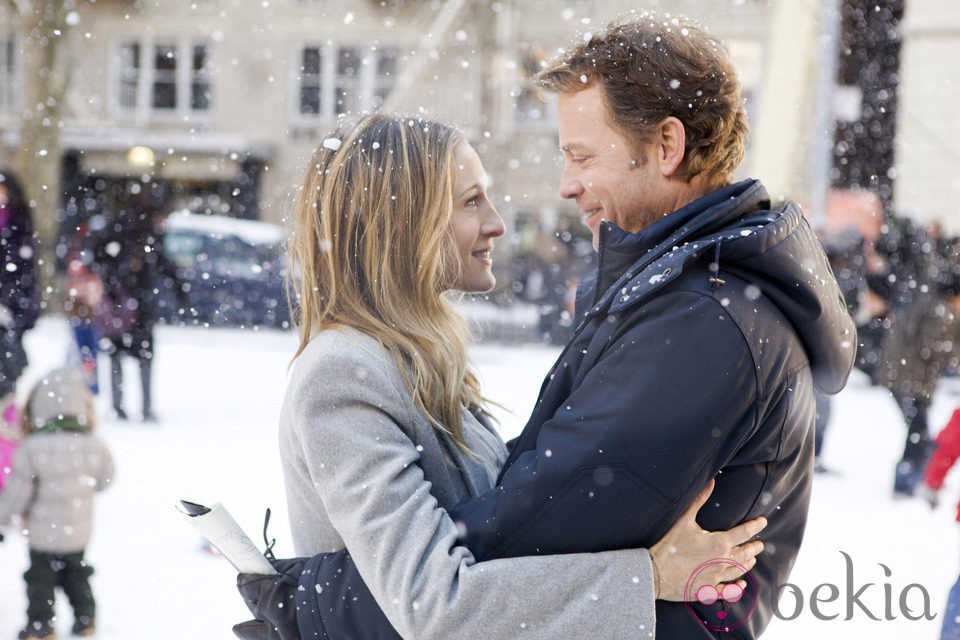 Sarah Jessica Parker y Greg Kinnear en 'Tentación en Manhattan'