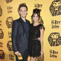 Christian Gálvez y Almudena Cid en el estreno del musical 'El Rey León' en Madrid