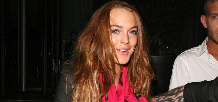 Lindsay Lohan camina borracha por Londres