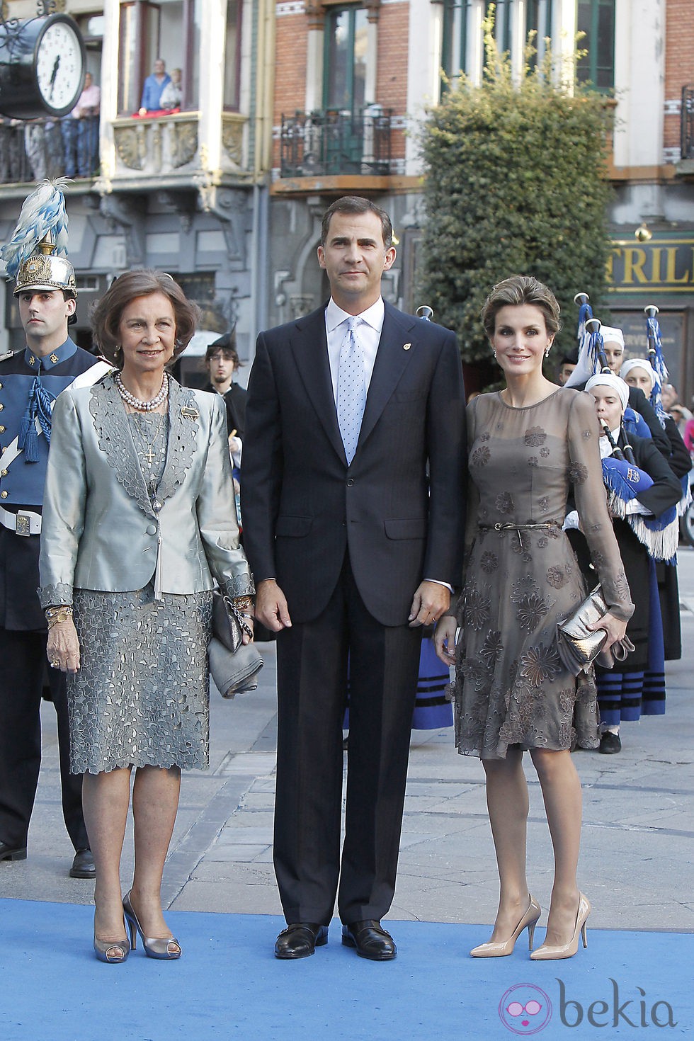 Los Príncipes Felipe y Letizia y la Reina Sofía en los Premios Príncipe de Asturias 2011