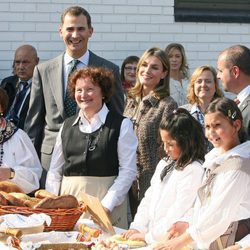 Los Príncipes de Asturias durante su visita a San Tirso de Abres en Asturias