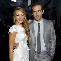 Blake Lively y Ryan Reynolds en la premiere de 'Linterna Verde'