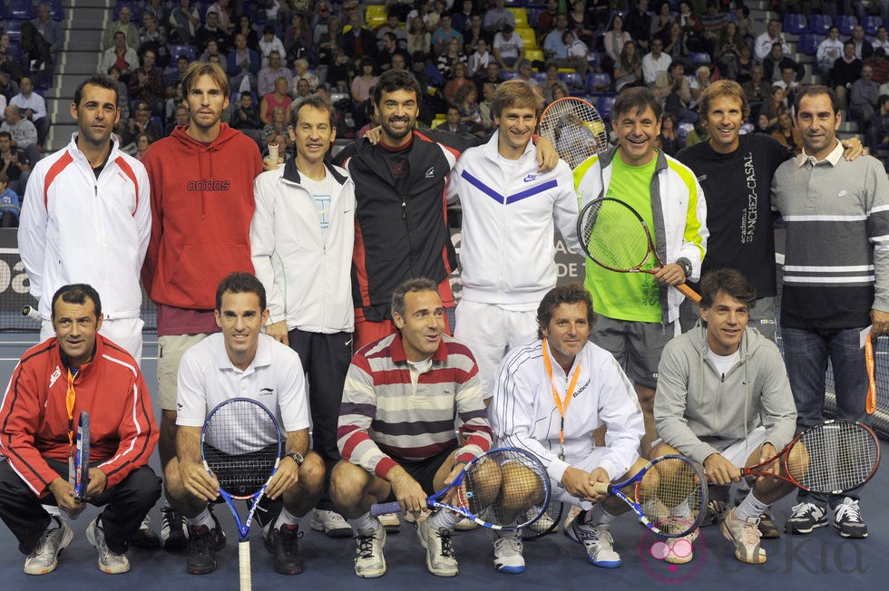 Participantes veteranos en el partido homenaje a Andrés Gimeno