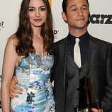 Joseph Gordon-Levitt y Anne Hathaway en los Hollywood Awards 2011