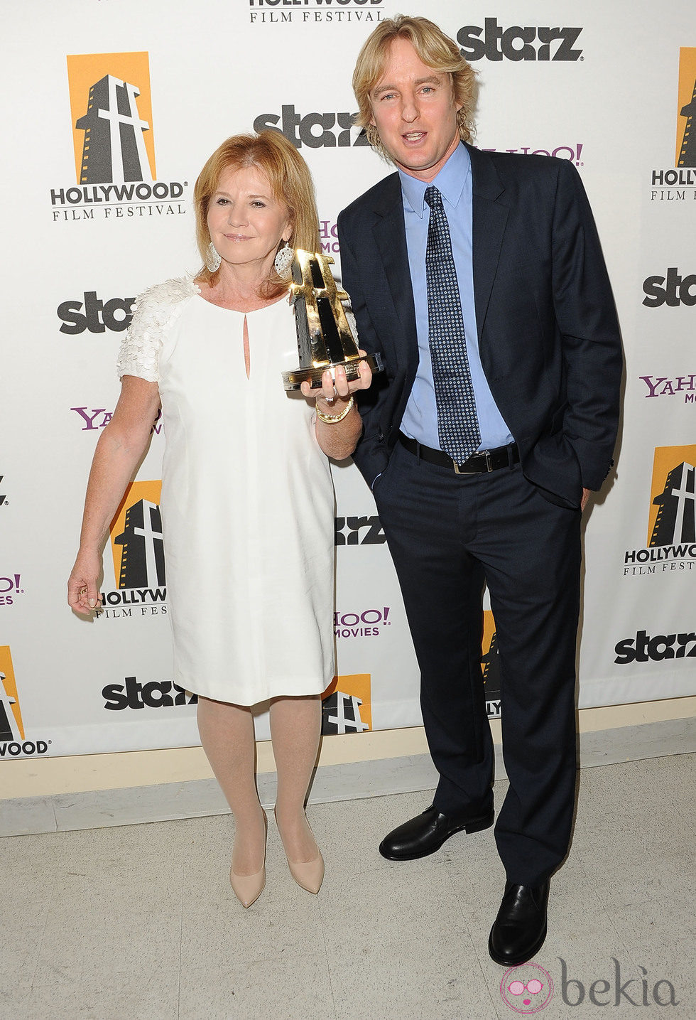 Letty Aronson y Owen Wilson en los Hollywood Awards 2011