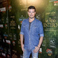 Raúl en el estreno de 'El mundo entero'