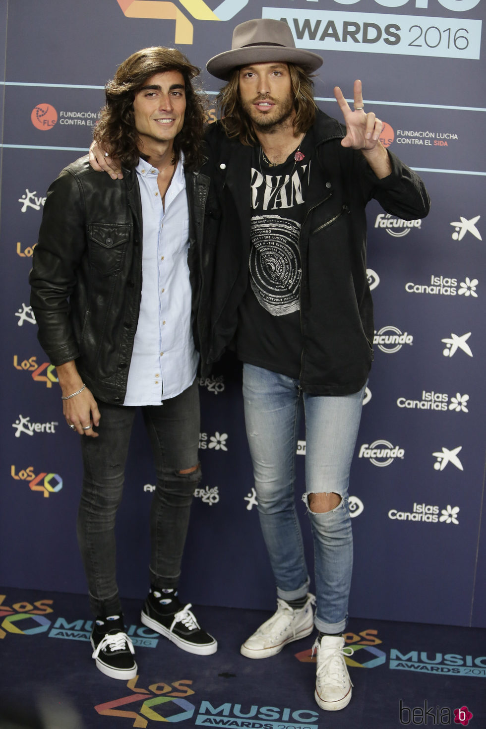 Juan Fernández y Adrián Roma en la cena de nominados de los Premios 40 Principales 2016