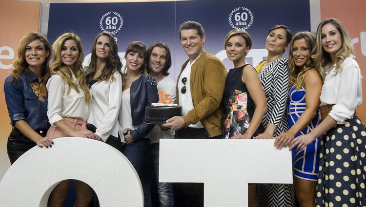 Geno, Gisela, Javián, Mireia, Rosa, Verónica, Manu Tenorio, Nuria Fergó, Chenoa y Natalia en la presentación de 'OT. El reencuentro'