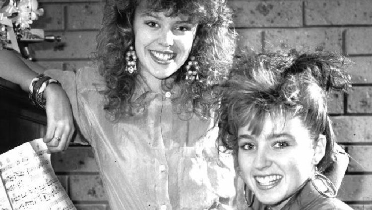 Kylie y Dannii Minogue cuando eran unas adolescentes