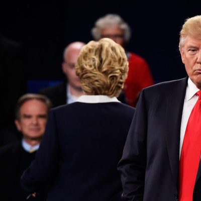 Hillary Clinton y Donald Trump en el segundo debate presidencial