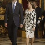 Los Reyes Felipe y Letizia en la recepción del Día de la Hispanidad 2016